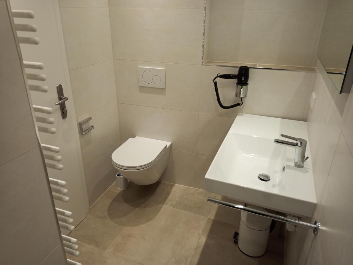 Bed & Breakfast Adlerhof 2*